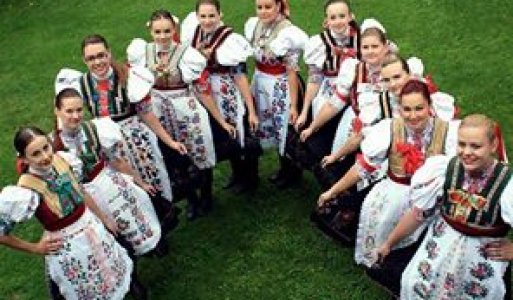 Pantľička - folklórna skupina
